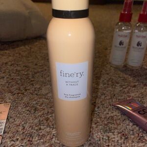 Fine'ry Without a Trace Dry Shampoo